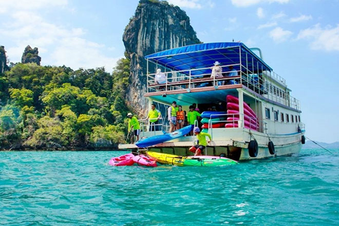 Phang Nga Sea Canoe by Big Boat