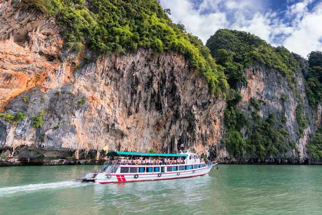 Phang Nga Sea Canoe by Big Boat